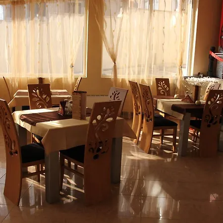 Hotel Brilliance Warna