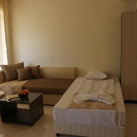 Brilliance Hotel Warna